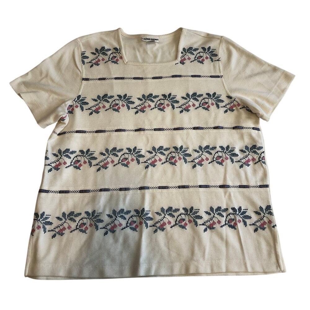 Embroidered Top Size L Needlepoint Granny Ribbon Cottagecore Cherries White Vtg